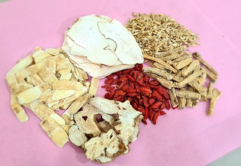 Some of the herbs used in the modified TCM formula in the HERBAL trial, conducted at the National Cancer Centre Singapore.

Credit Singapore Thong Chai Medical Institution. 
